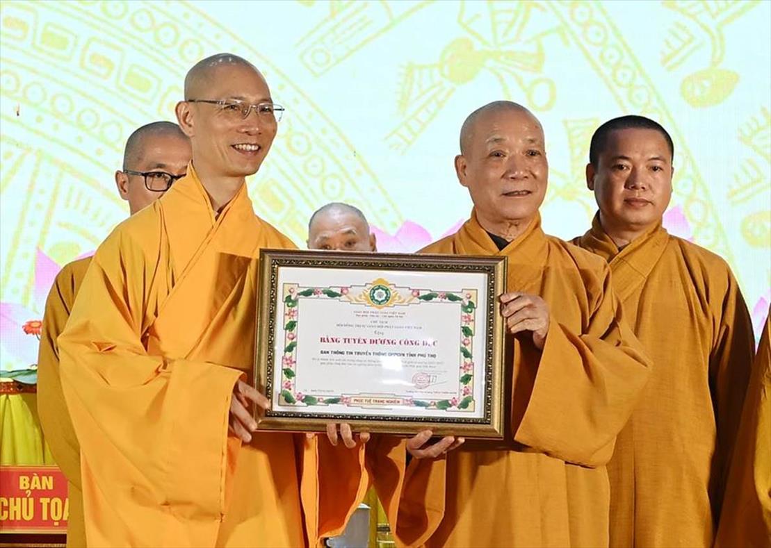 truyen-thong-phat-giao-viet-nam-sau-15-nam-tu-tin-phat-su-den-ket-noi-cong-dong_nguoiphattu_com_nhu luc pham ngoc son  (77).jpg